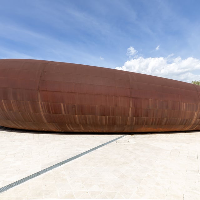 Anish Kapoor's Naples station entrance