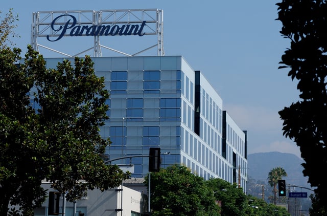 A Paramount logo is shown on the top of a building in Hollywood in Los Angeles, California, U.S., August 5, 2025. REUTERS/Mike Blake/File Photo