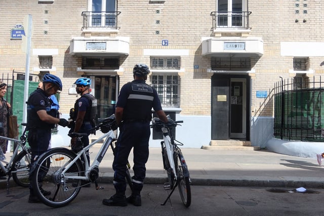 Des têtes de cochon ont été déposées devant plusieurs lieux de culte musulmans à Paris et en petite couronne, dans la nuit de ce lundi 8 à ce mardi 9 septembre 2025.