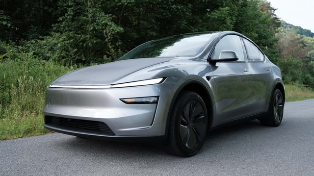 Tesla Tried To Reimagine Door Handles. Here's Where It Backfired: News
