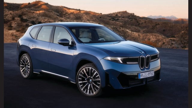 BMW pulled the covers off the all-new iX3 at this month’s Munich Motor Show. (FABIAN KIRCHBAUER PHOTOGRAPHY)