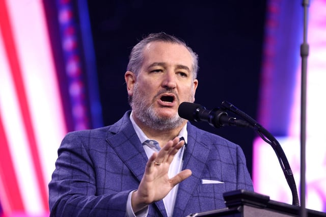 Tucker Carlson ‘Turning Into Ilhan Omar,’ Cruz Says in Heritage Talk