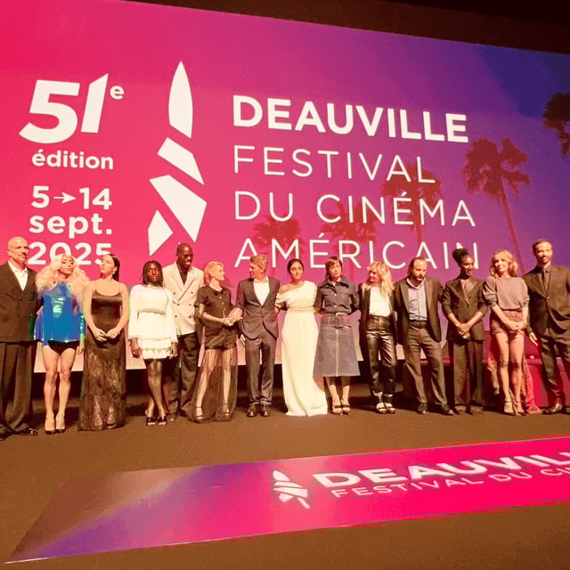 Le Jury et le Jury de la Révélation avec Kristen Stewart qui remporte le Prix de la Révélation en 2025.