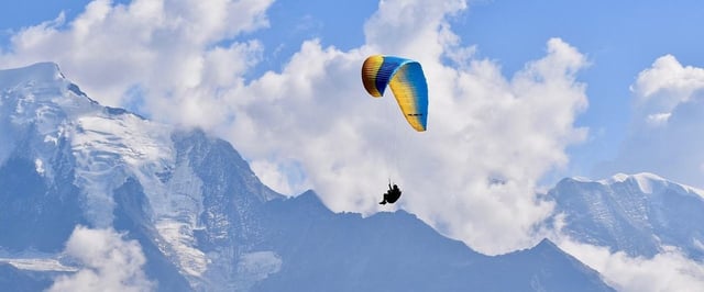 La voile est partie en torche peu de temps après le décollage.