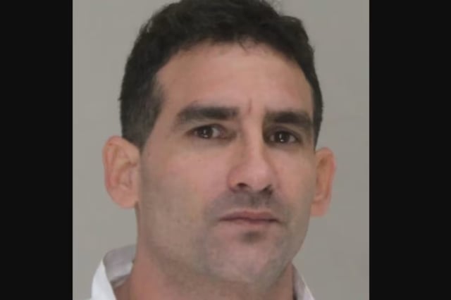 Un cubano fue acusado de decapitar a un hombre con machete: ICE emitió una orden de deportación