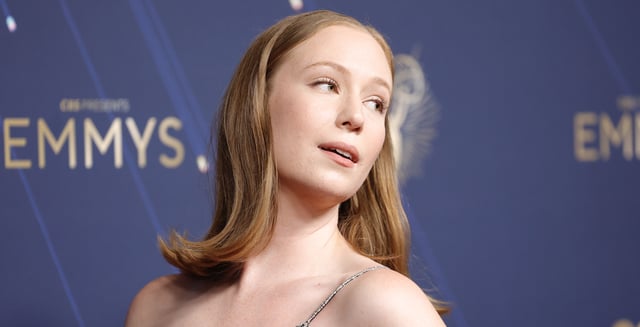 Hannah Einbinder attends the 77th Primetime Emmy Awards at Peacock Theater on September 14, 2025 in Los Angeles, California. 