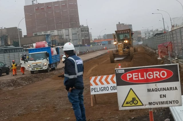 La comuna limeña recomendó a conductores y pasajeros planificar sus viajes con anticipación y mantenerse informados a través de las redes sociales de la ATU. (Foto: Andina)