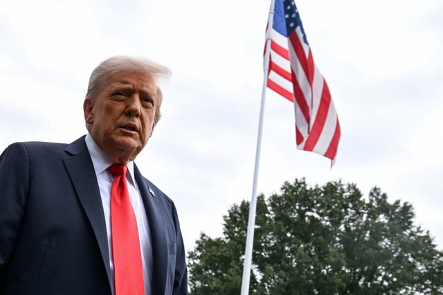 U.S. President Donald Trump talks to the press on the South Lawn of the White House, in Washington, U.S., September 7, 2025. REUTERS/Annabelle Gordon/File Photo