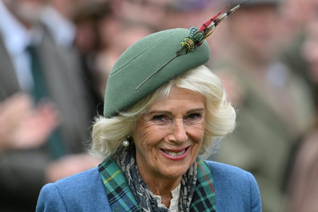 Nur wenige Stunden vor der Ankunft von US-Präsident Trump zu seinem zweiten Staatsbesuch in Großbritannien hat sich Königin Camilla krankgemeldet. Sie sagte ihre Teilnahme am Dienstag an der Trauerfeier für die Herzogin von Kent ab.