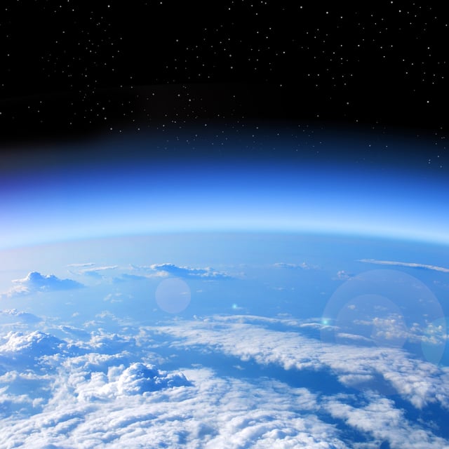 Blick auf die Erde aus dem Orbit: Die Ozonschicht hat sich in den letzten Jahren merklich erholt (Symbolbild)