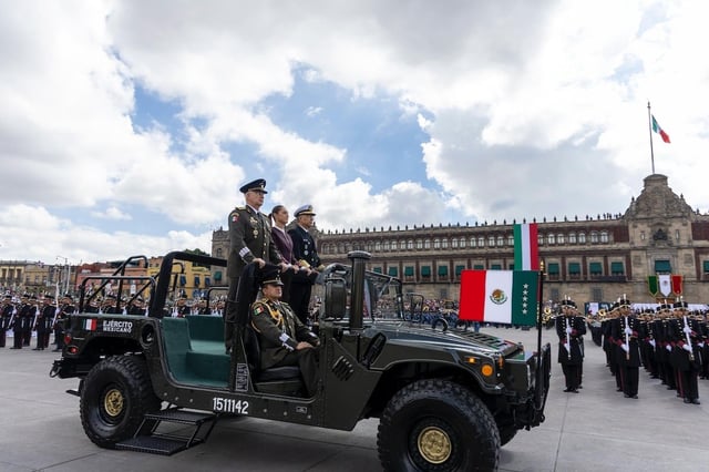 Desfile Cívico Militar, 215 Aniversario de la Independencia encabezado por la presidenta Claudia Sheinbaum Pardo.