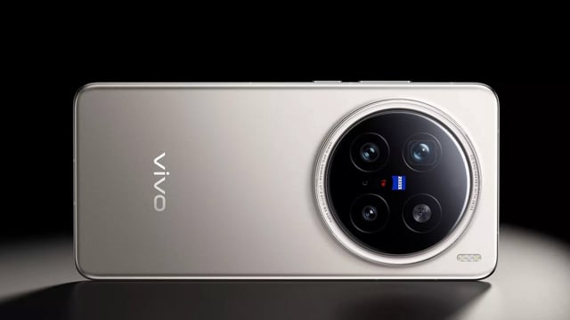 Vivo X300 is set to launch soon with MediaTek’s Dimensity 9500 chipset along with Vivo’s in-house V3+ imaging chip. (Representative image)