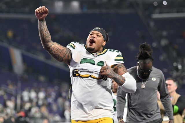 Dec 31, 2023; Minneapolis, Minnesota, USA; Green Bay Packers linebacker Preston Smith (91) runs off the field after the game against the Minnesota Vikings at U.S. Bank Stadium. Mandatory Credit: Jeffrey Becker-USA TODAY Sports/ File Photo