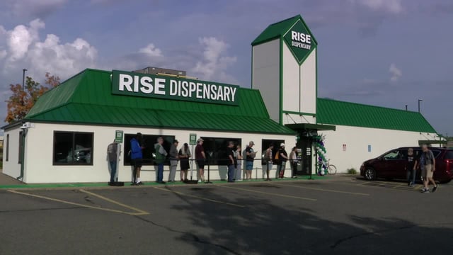 People line up outside the newly opened Rise cannabis dispensary on Sept. 17, 2025. (KSTP-TV)