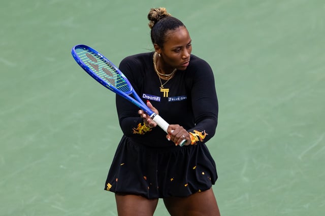 Sep 2, 2025; Flushing, NY, USA; Taylor Townsend of the United States and Katerina Siniakova of Czech Republic in action against Venus Williams of the United States and Leylah Fernandez of Canada in the quarterfinal of the women’s doubles at the US Open at Louis Armstrong Stadium in Billie Jean King National Tennis Center. Mandatory Credit: Mike Frey-Imagn Images/File Photo