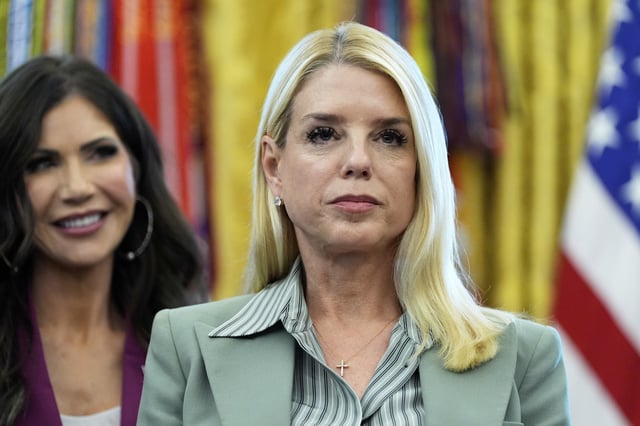 Attorney General Pam Bondi, center, and Homeland Security Secretary Kristi Noem listen as President Donald Trump speaks in the Oval Office of the White House on September 15 in Washington, D.C.