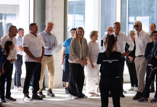 Olympics - 2026 Milano Cortina Winter Olympics - 2026 Milano Cortina Winter Olympics - Press tour of Milano-Cortina 2026 Olympic Village construction site - Former Scalo di Porta Romana, Milan, Italy - September 18, 2025 IOC president Kirsty Coventry, IOC Executive Board member Kristin Kloster and Milano Cortina President Giovanni Malago during the press tour REUTERS/Claudia Greco