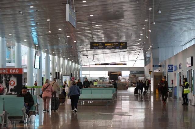 Interior del aeropuerto de Vigo.