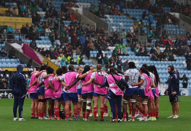 Rugby - Women's World Cup 2025 - Quarter-Finals - France v Ireland - Sandy Park, Exeter, Britain - September 14, 2025 France players huddle during the warm up before the match  Action Images via Reuters/Paul Childs/ File Photo