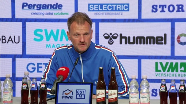 Voschaubild 4 : Pressekonferenz Markus Fiedler ( SC Magdeburg)