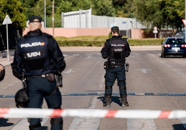 Agentes de la Policúia Nacioanl