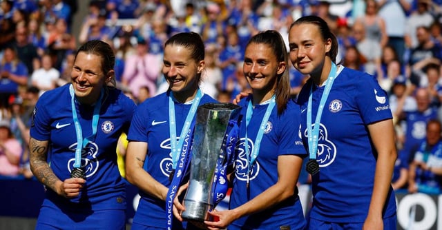 Soccer Football - Women's Super League - Reading v Chelsea - Madejski Stadium, Reading, Britain - May 27, 2023 Chelsea's Katerina Svitkova, Jelena Cankovic, Eve Perisset and Niamh Charles celebrates with the trophy after winning the Women's Super League Action Images via Reuters/John Sibley