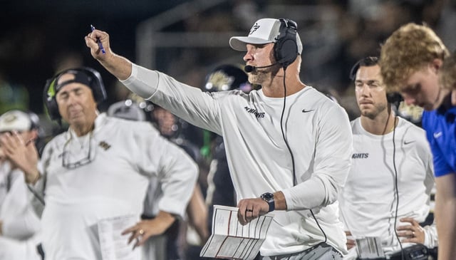 TOS-L-ucf-football-08.jpg