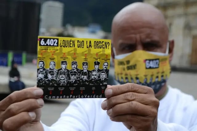 Movilización por los 6.402 'falsos positivos' asesinados por las fuerzas de seguridad colombianas durante el conflicto interno. - Europa Press/Contacto/Martin Galindo - Archivo