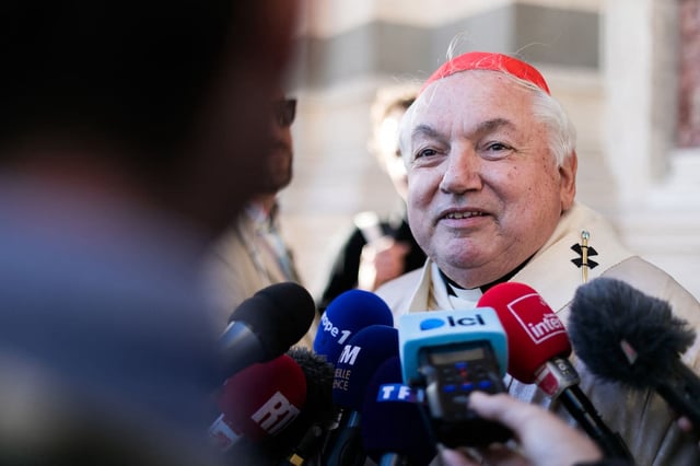 Jean-Marc Aveline, cardinal et archevêque de Marseille, dans sa ville le 21 avril 2025.