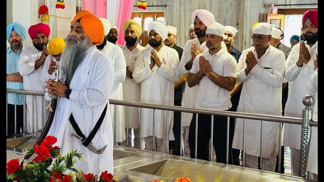 SGPC action over siropa to Rahul Gandhi triggers debate