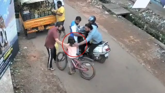 VIDEO: 8-Year-Old Kerala Girl Saved By Group Of Men When Began Choking On Chewing Gum In Middle Of Road