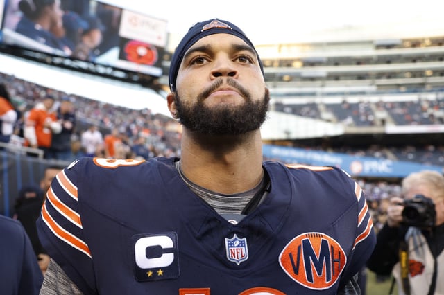 CHICAGO, ILLINOIS - SEPTEMBER 08: Caleb Williams #18 of the Chicago Bears looks on prior to the game against the Minnesota Vikings at Soldier Field on September 08, 2025 in Chicago, Illinois. (Photo by Michael Reaves/Getty Images)