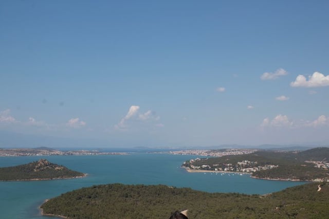 General view of the Ayvalık region, where the Paleolithic survey was conducted. Image Credit: Kadriye, Göknur, and Hande.
