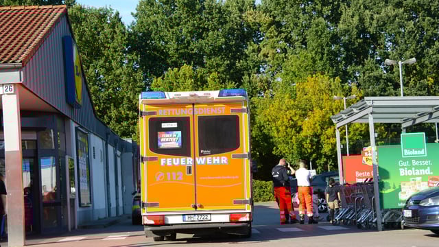 Die Einsatzkräfte wurden gerufen, weil eine Mutter ihr Kind in einem aufgeheizten Auto zurückgelassen hatte