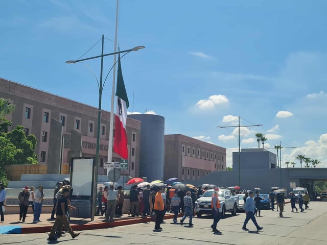 El Segundo Simulacro Nacional 2025 se realizó este jueves con un ejercicio de evacuación en el Centro de Gobierno.