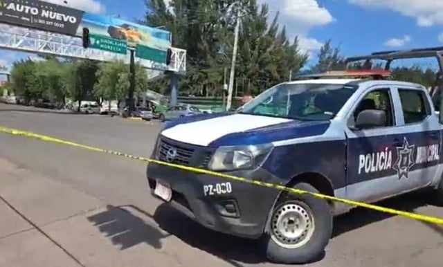 Ataque armado contra 2 limpiaparabrisas deja un muerto en Zamora