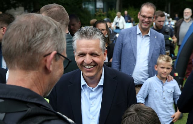 Kanzleramtschef Thorsten Frei (CDU) hat sich gegen eine Anhebung der Erbschaftsteuer für Firmenerben ausgesprochen. Diese Steuer sei "hoch komplex", sagte er der "Welt am Sonntag".