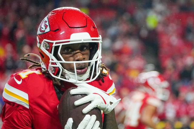 Nov 4, 2024; Kansas City, Missouri, USA; Kansas City Chiefs wide receiver Xavier Worthy (1) warms up against the Tampa Bay Buccaneers prior to a game at GEHA Field at Arrowhead Stadium. Mandatory Credit: Denny Medley-Imagn Images/File Photo