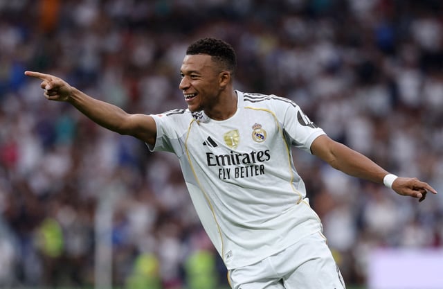 Soccer Football - LaLiga - Real Madrid v Espanyol - Santiago Bernabeu, Madrid, Spain - September 20, 2025 Real Madrid's Kylian Mbappe celebrates scoring their second goal REUTERS/Juan Medina