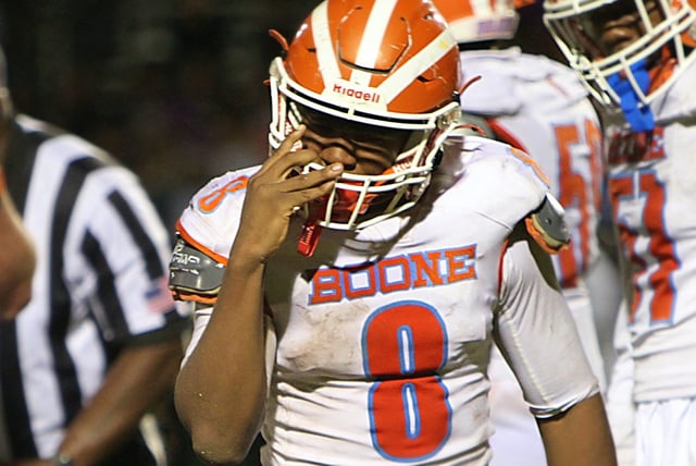 Boone running back Aaron Hardy had 198 yards and 2 touchdowns to lead Boone to a 24-21 victory over Ocoee on Friday night, Se[t, 19, 2-025 in Ocoee. (Chris Hays/Orlando Sentinel)