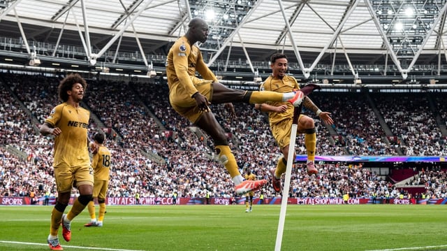 Mateta celebrates opening the scoring for Palace with a trademark kick of the corner flag