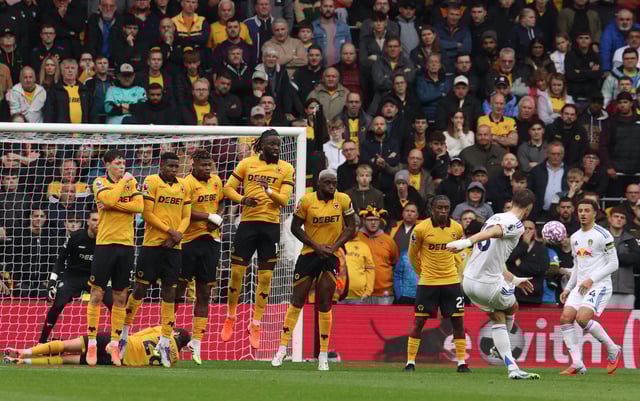 Soccer Football - Premier League - Wolverhampton Wanderers v Leeds United - Molineux Stadium, Wolverhampton, Britain - September 20, 2025 Leeds United's Anton Stach scores their second goal REUTERS/Chris Radburn