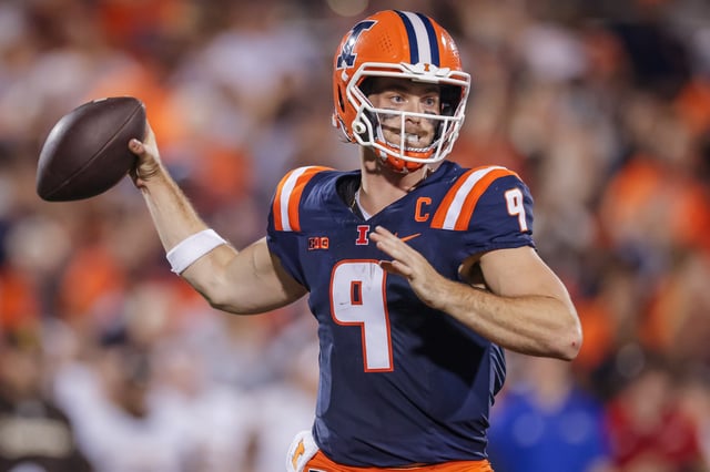 CHAMPAIGN, ILLINOIS – SEPTEMBER 13: Luke Altmyer #9 of the Illinois Fighting Illini throws the ball during the NCAA game between the Western Michigan Broncos and the Illinois Fighting Illini at Memorial Stadium on September 13, 2025 in Champaign, Illinois. (Photo by Michael Hickey/Getty Images)

