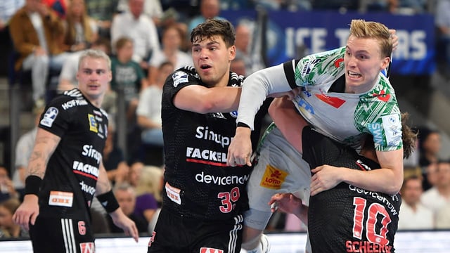 Der krasse Außenseiter HC Erlangen trotzt dem SC Magdeburg ein 31:31 nach großem Kampf ab.