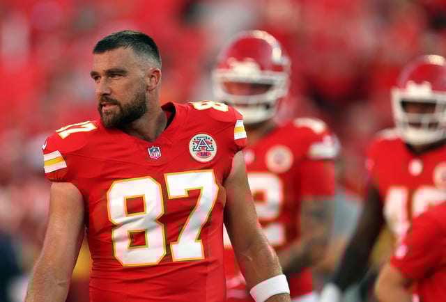 Tight end Travis Kelce #87 of the Kansas City Chiefs warms up prior to the NFL Preseason 2025 game between Chicago Bears and Kansas City Chiefs at Arrowhead Stadium on August 22, 2025 in Kansas City, Missouri.