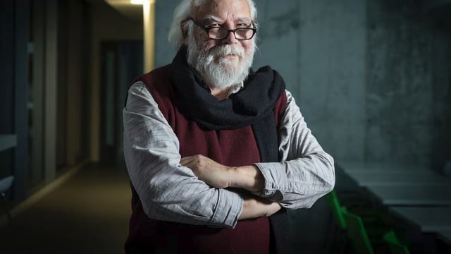 El escritor Juan Sasturain estará en la Feria del Libro y Los Andes habló con él previo a la presentación de Tinta China.