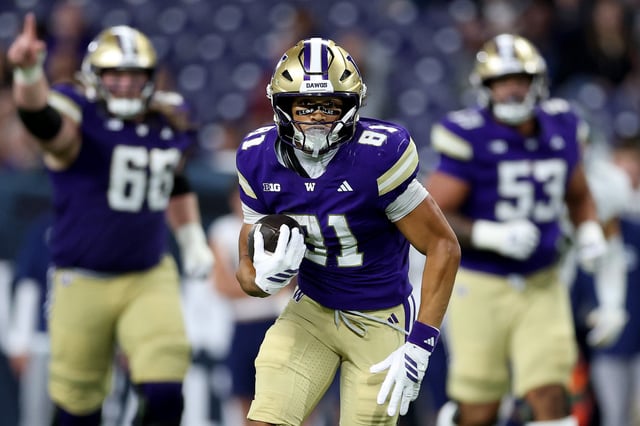 Dezmen Roebuck #81 of the Washington Huskies celebrates his touchdown against the UC Davis Aggies during the second half at Husky Stadium on September 06, 2025 in Seattle, Washington.