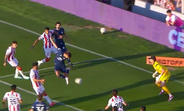 El golazo de Arce: de taco y en el aire
