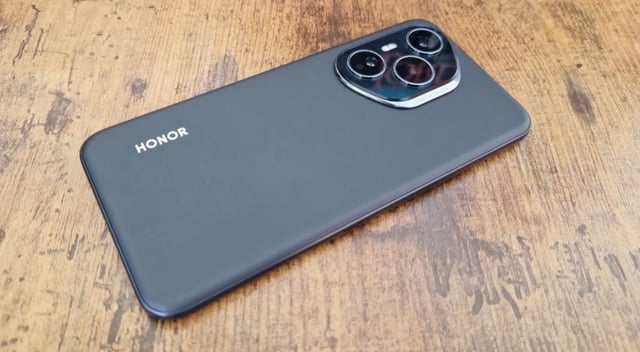 Tiene todo para desplazar al Xiaomi 14T Pro: 6000mAh batería, chip Snapdragon 8 Gen 3, super cámara y graba en 4K/60fps