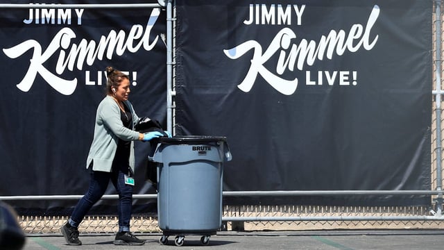 Die Late-Night-Show von Jimmy Kimmel ist abgesetzt und doch dauerpräsent. Während der Star der Show TV-Verbot hat und US-Präsident T...